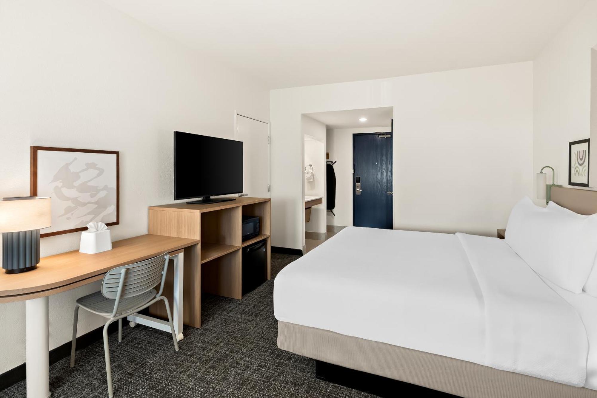 Spark By Hilton Williams Newly Opened 2025 Esterno foto